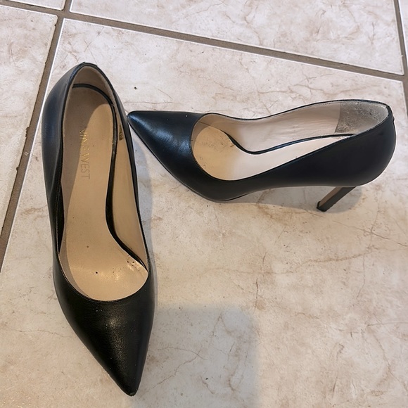Nine West Shoes - Black leather pumps